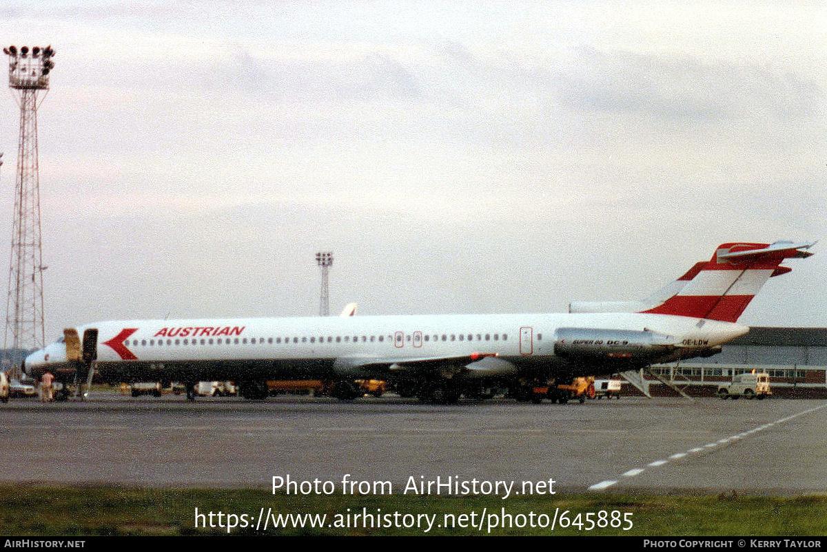 Aircraft Photo of OE-LDW | McDonnell Douglas MD-81 (DC-9-81) | Austrian Airlines | AirHistory.net #645885