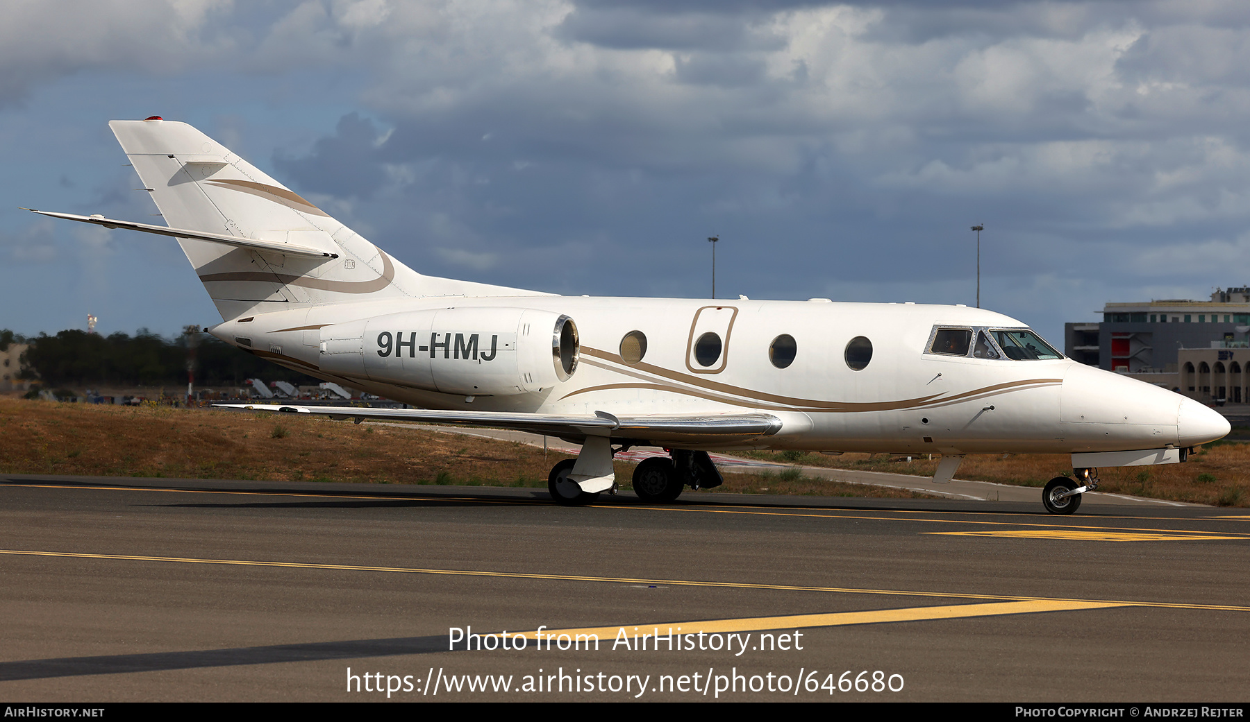 Aircraft Photo of 9H-HMJ | Dassault Falcon 100 | AirHistory.net #646680