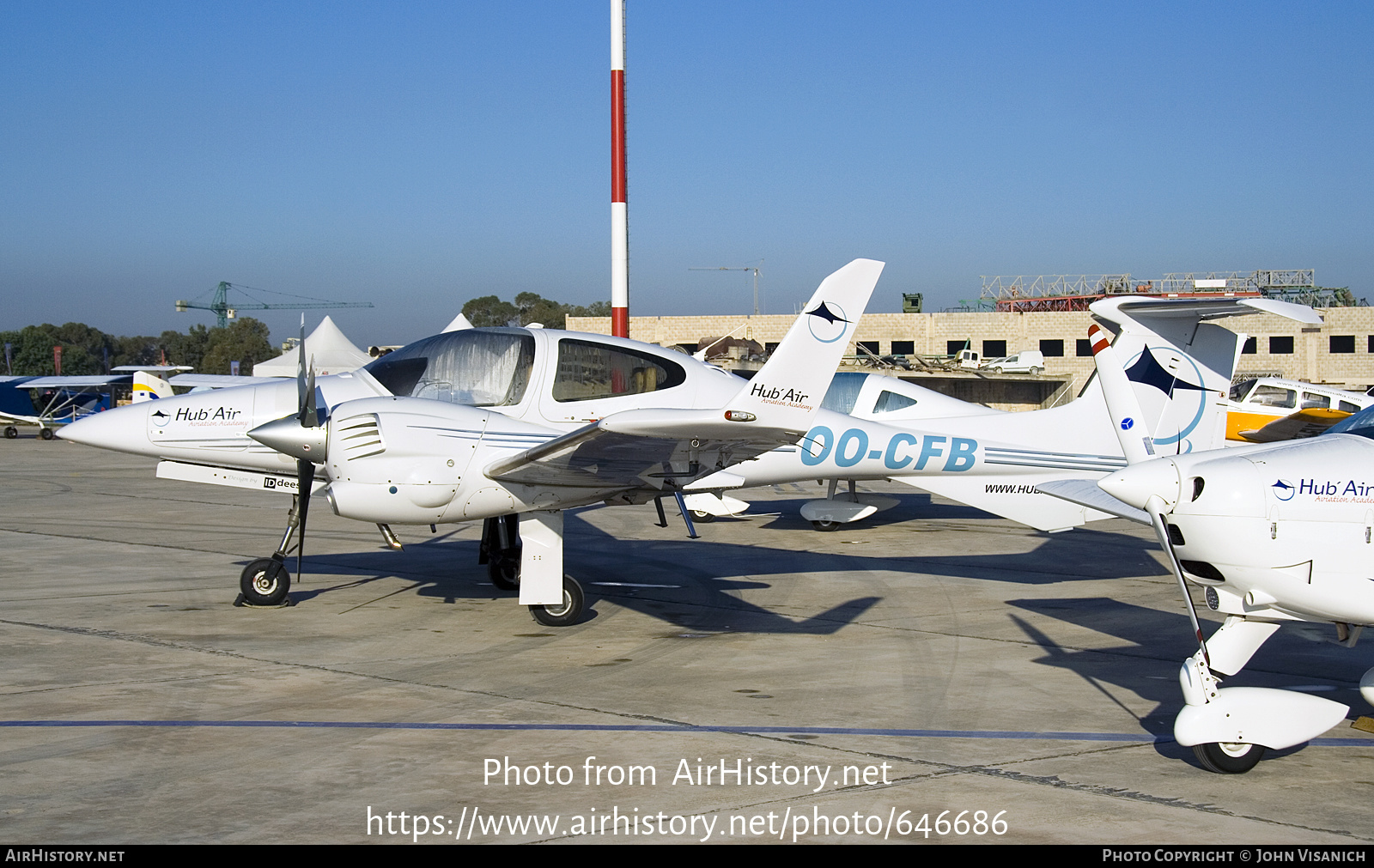 Aircraft Photo of OO-CFB | Diamond DA42 Twin Star | Hub'Air Aviation Academy | AirHistory.net #646686