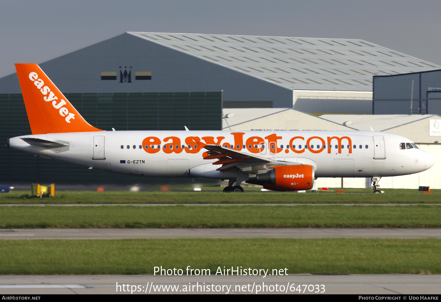 Aircraft Photo of G-EZTN | Airbus A320-214 | EasyJet | AirHistory.net #647033