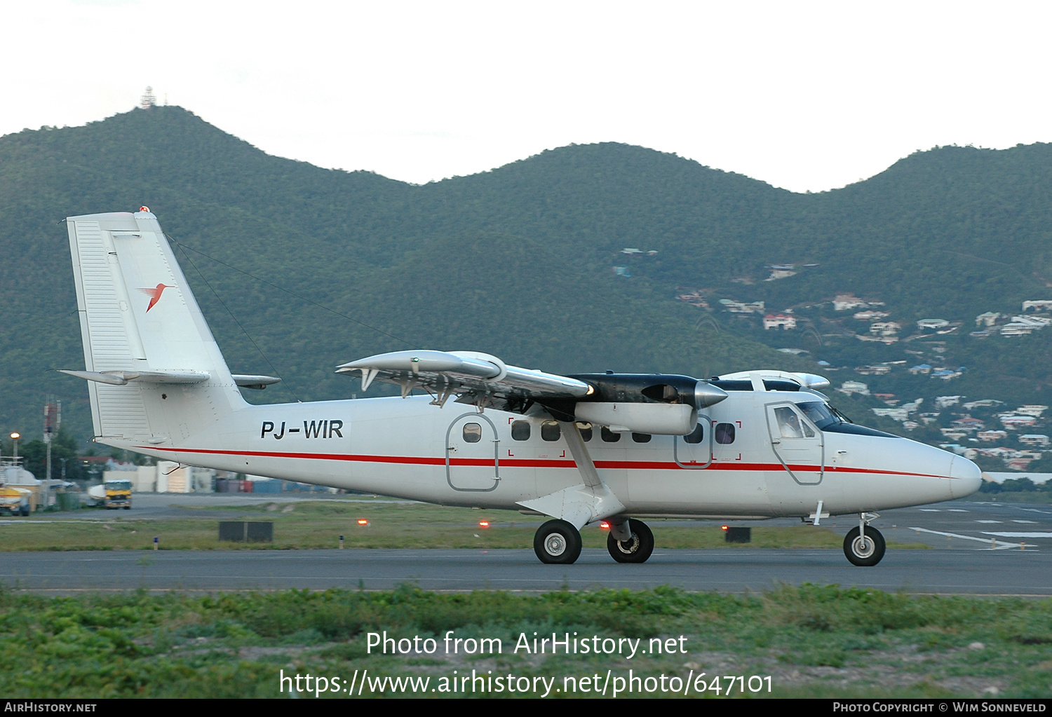 Aircraft Photo of PJ-WIR | De Havilland Canada DHC-6-300 Twin Otter | Winair - Windward Islands Airways | AirHistory.net #647101