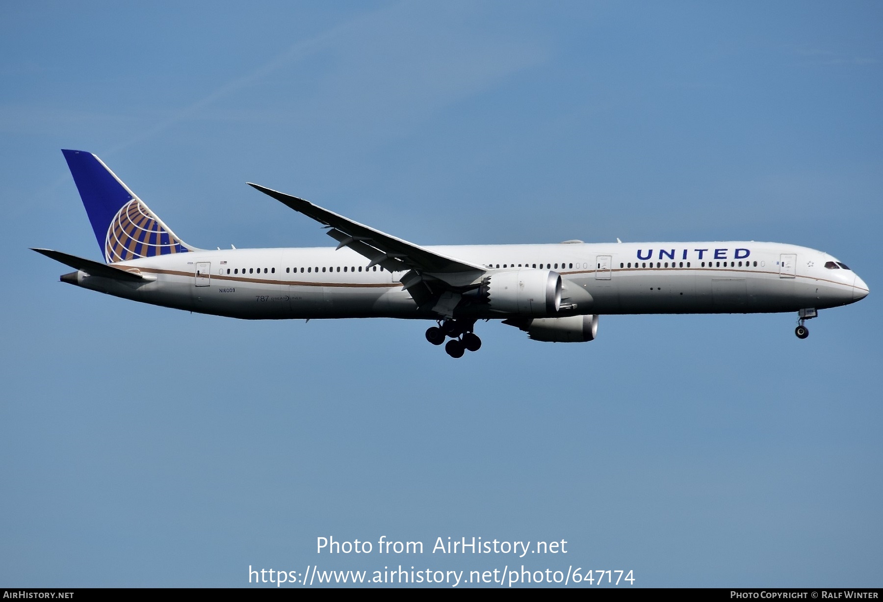 Aircraft Photo of N16009 | Boeing 787-10 Dreamliner | United Airlines | AirHistory.net #647174