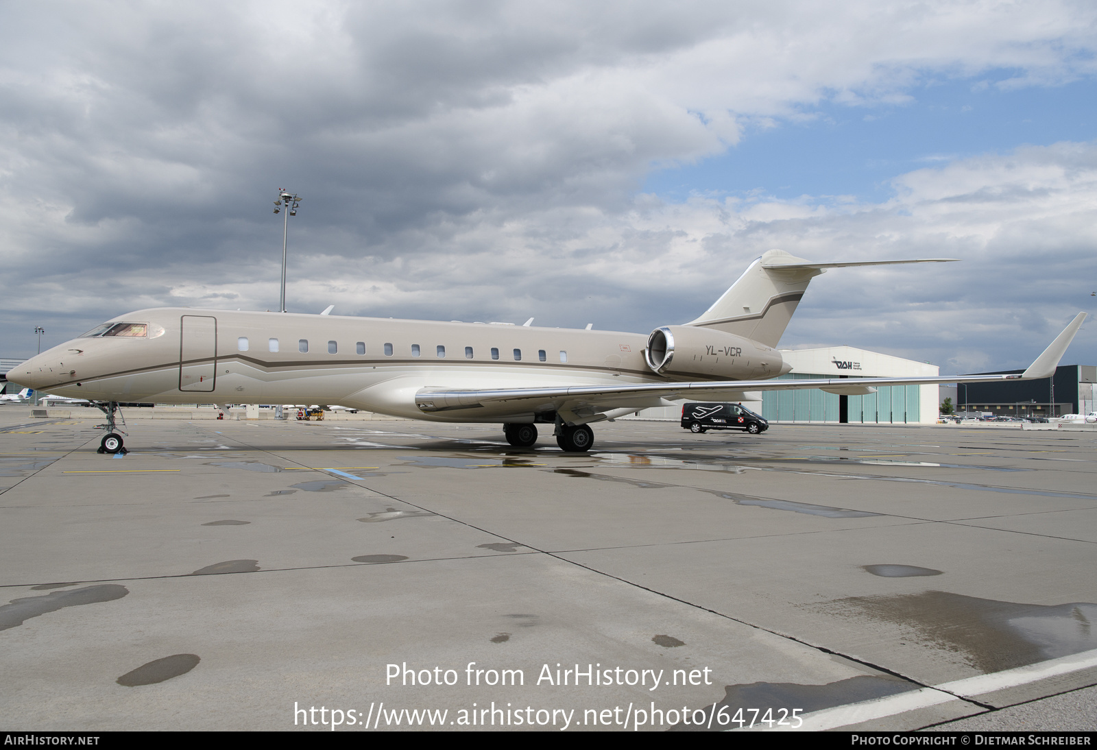 Aircraft Photo of YL-VCR | Bombardier Global 6000 (BD-700-1A10) | AirHistory.net #647425