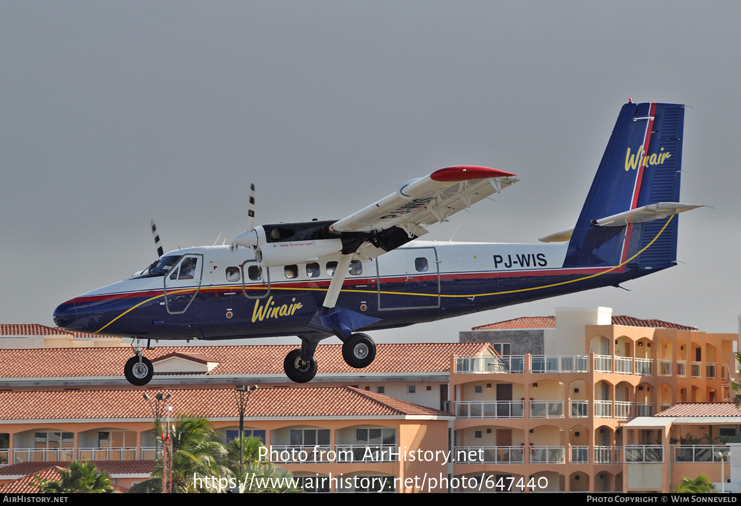 Aircraft Photo of PJ-WIS | De Havilland Canada DHC-6-300 Twin Otter | Winair - Windward Islands Airways | AirHistory.net #647440