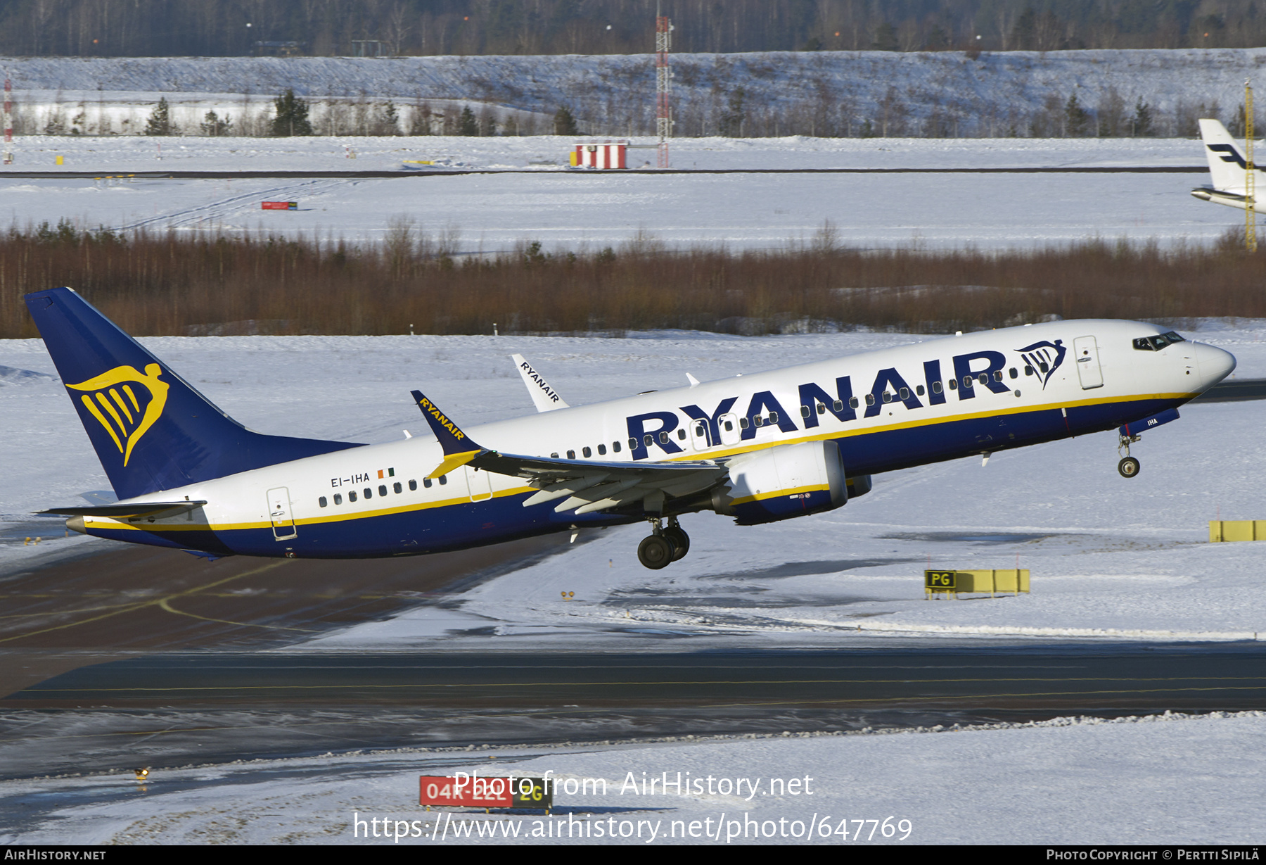 Aircraft Photo of EI-IHA | Boeing 737-8200 Max 200 | Ryanair | AirHistory.net #647769