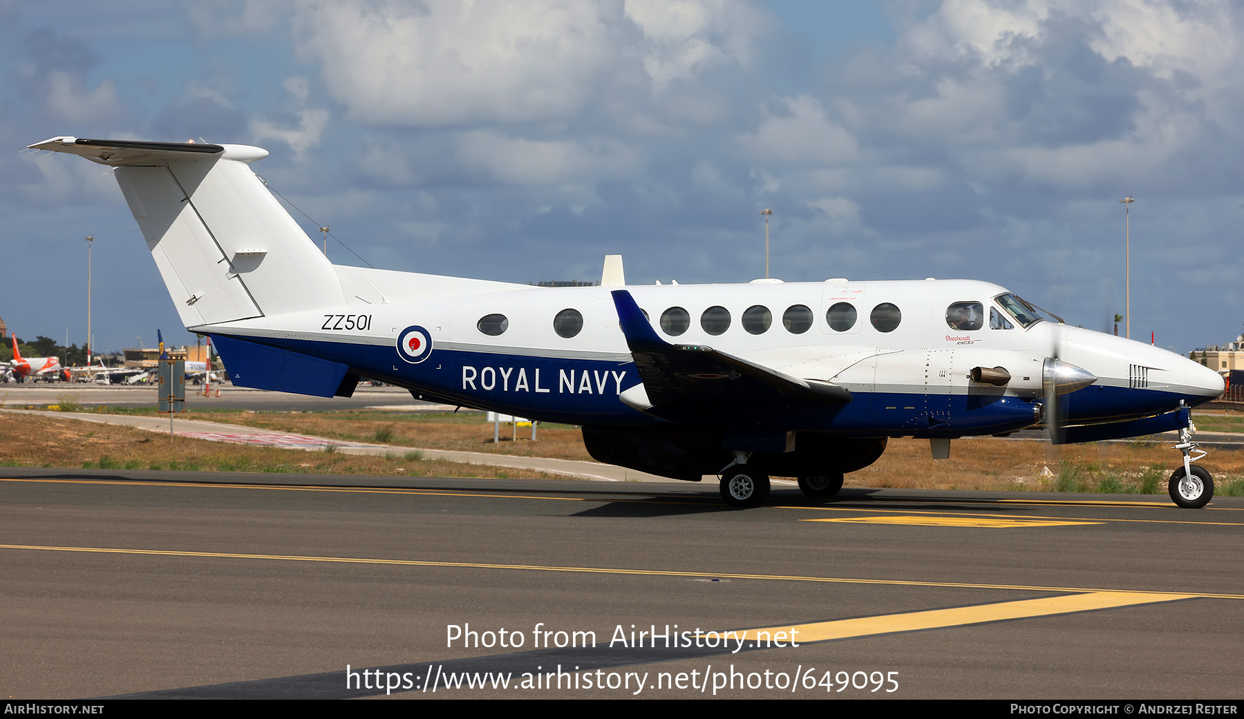 Aircraft Photo of ZZ501 | Hawker Beechcraft 350CER Avenger T1 (300C) | UK - Navy | AirHistory.net #649095