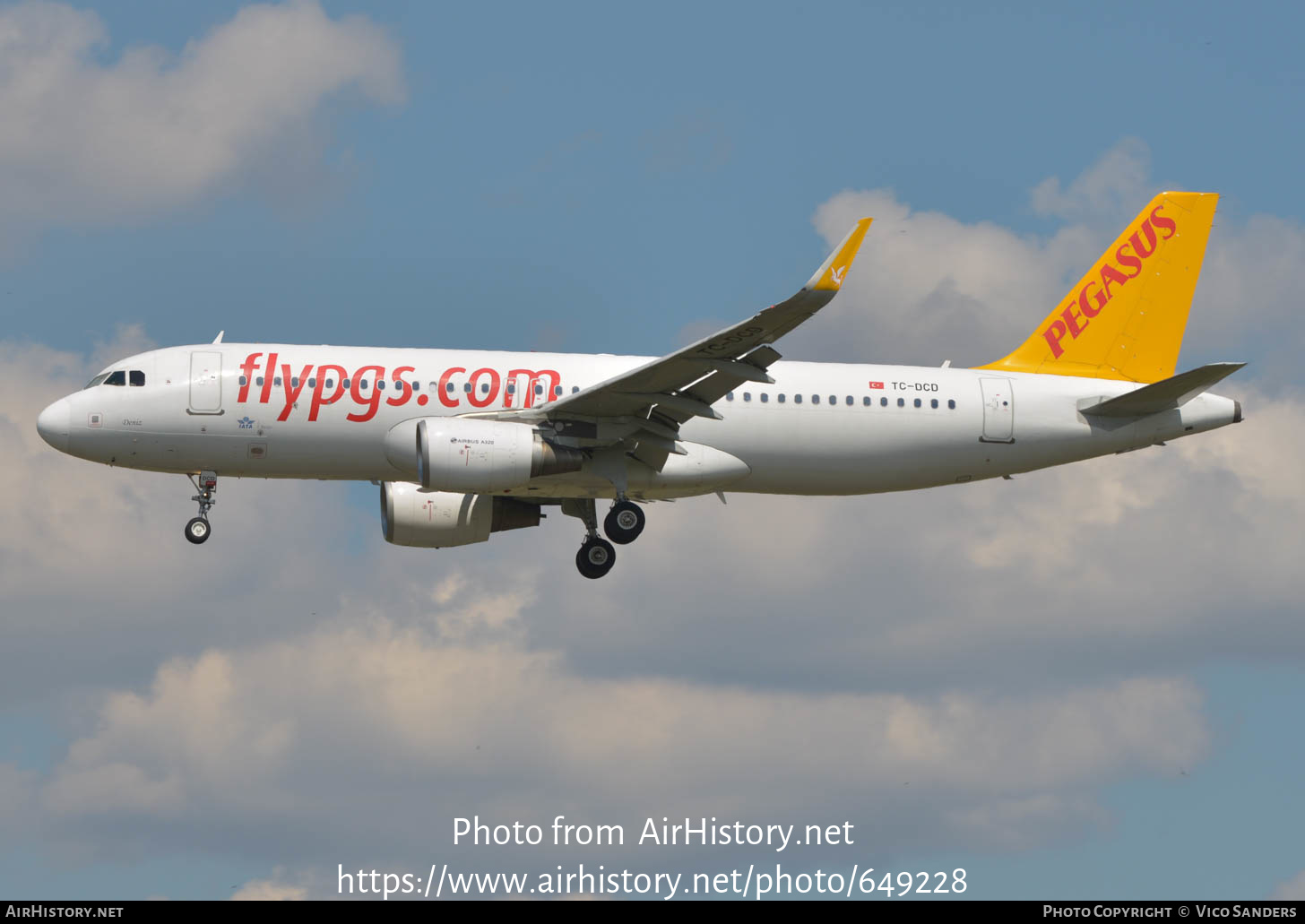 Aircraft Photo of TC-DCD | Airbus A320-214 | Pegasus Airlines | AirHistory.net #649228