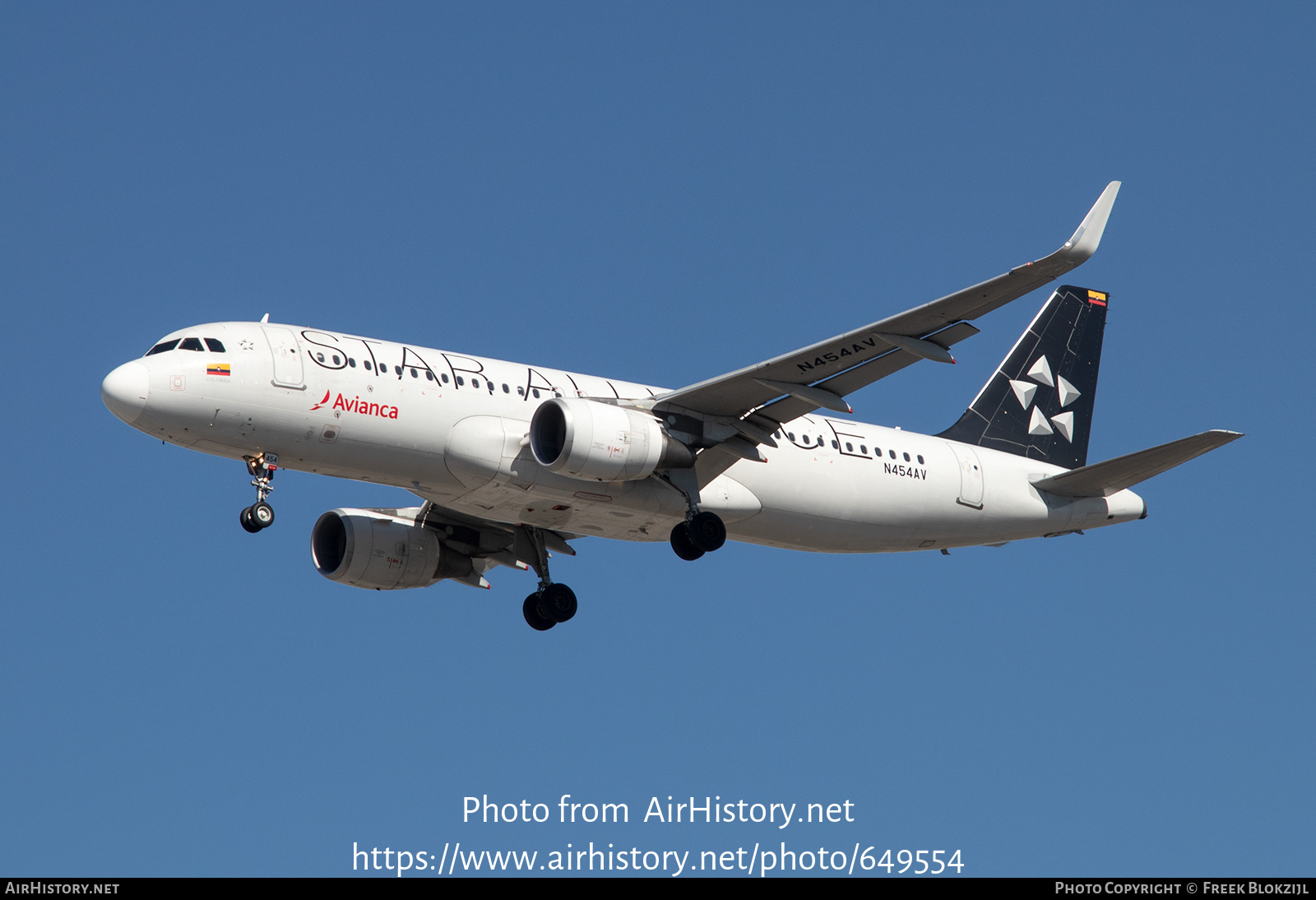 Aircraft Photo of N454AV | Airbus A320-214 | Avianca | AirHistory.net #649554