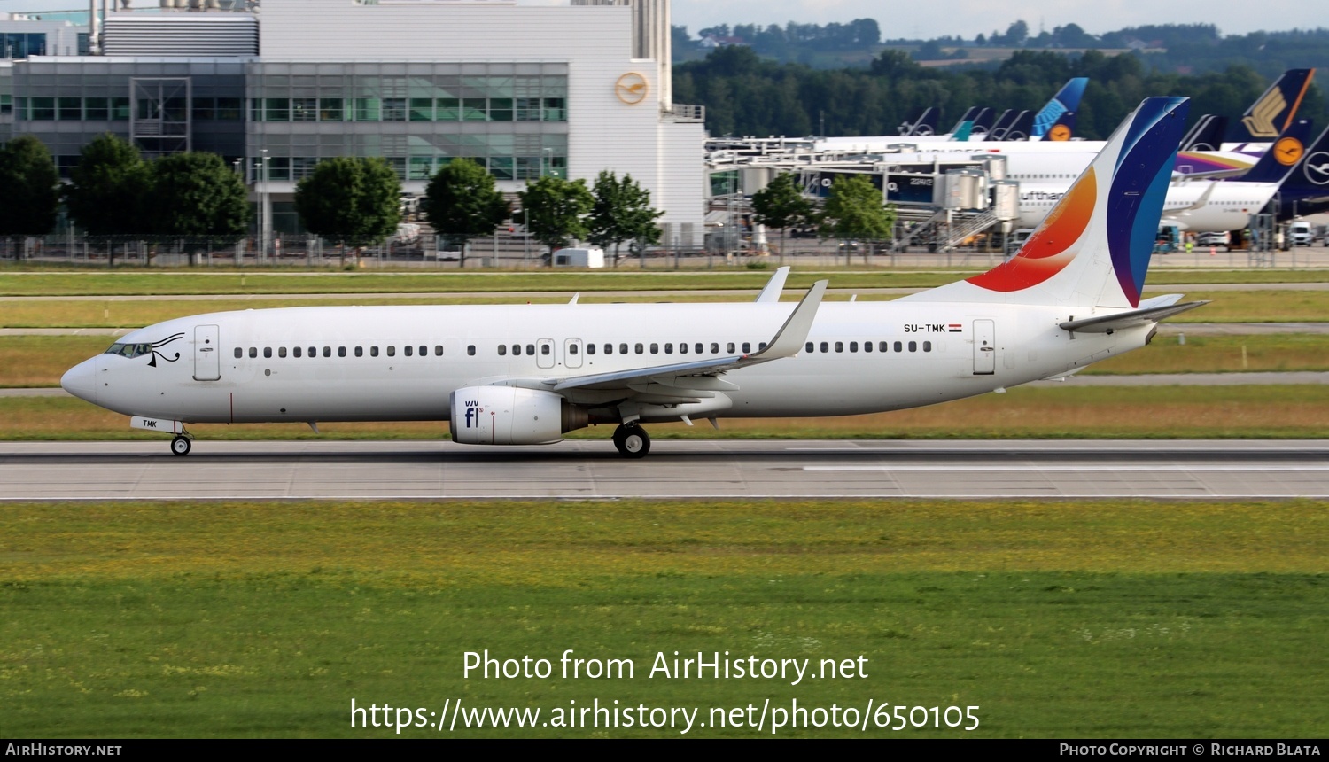 Aircraft Photo of SU-TMK | Boeing 737-82R | FlyEgypt | AirHistory.net #650105