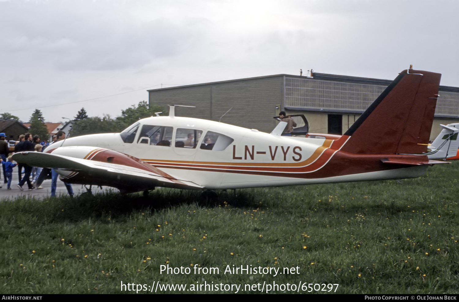 Aircraft Photo of LN-VYS | Piper PA-23-250 Aztec B | AirHistory.net #650297