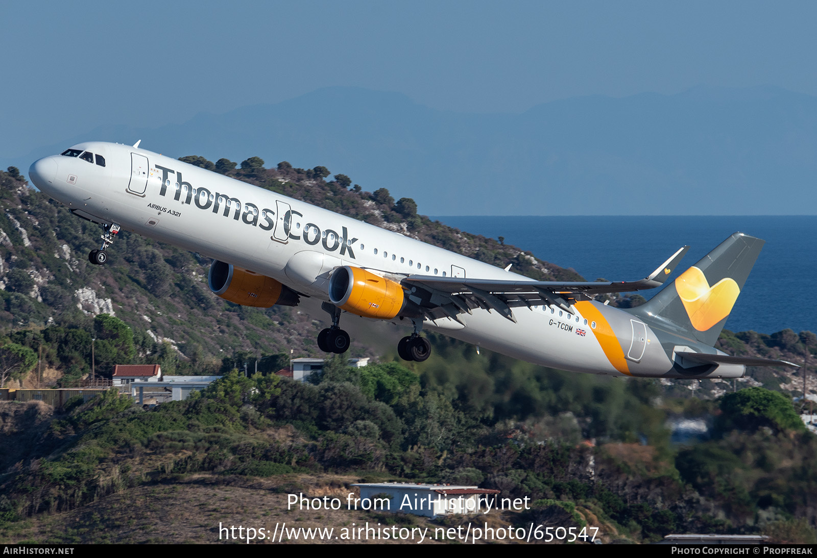 Aircraft Photo of G-TCDM | Airbus A321-211 | Thomas Cook Airlines | AirHistory.net #650547