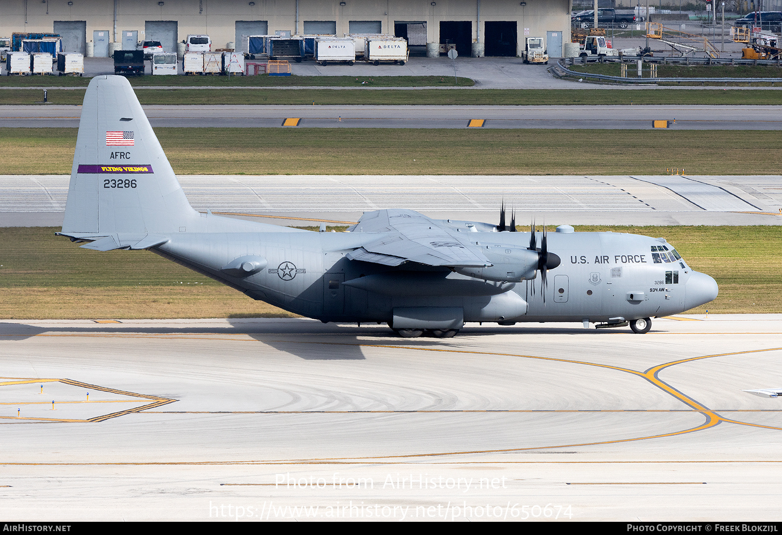 Aircraft Photo of 92-3286 / 23286 | Lockheed C-130H Hercules | USA - Air Force | AirHistory.net #650674