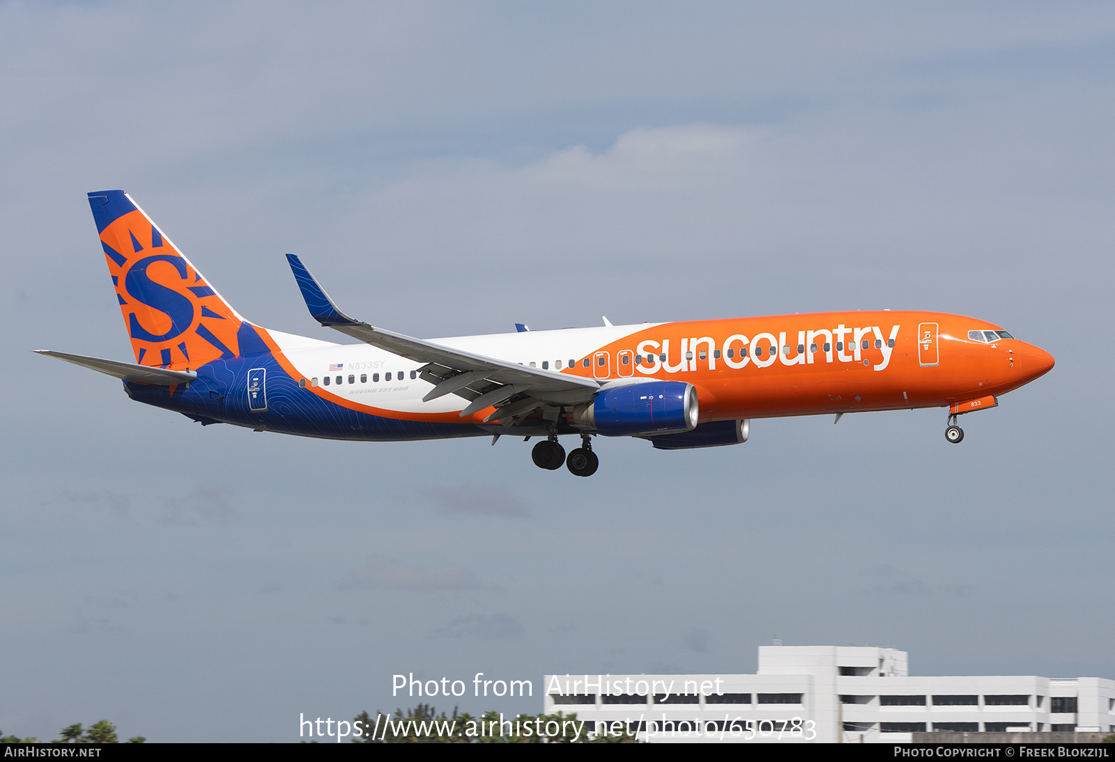 Aircraft Photo of N833SY | Boeing 737-8KN | Sun Country Airlines | AirHistory.net #650783