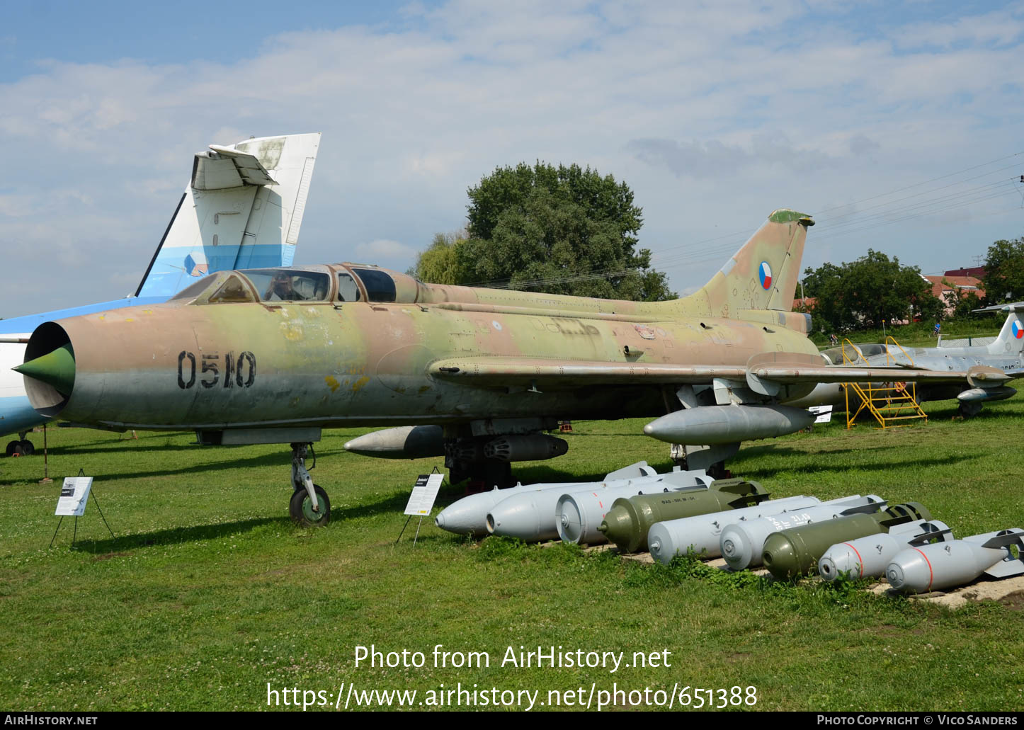 Aircraft Photo of 0510 | Su-7UB | Czechoslovakia - Air Force | AirHistory.net #651388