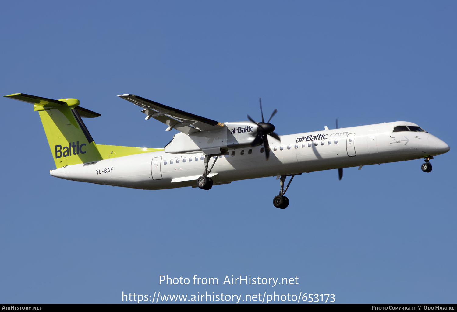 Aircraft Photo of YL-BAF | Bombardier DHC-8-402 Dash 8 | AirBaltic | AirHistory.net #653173