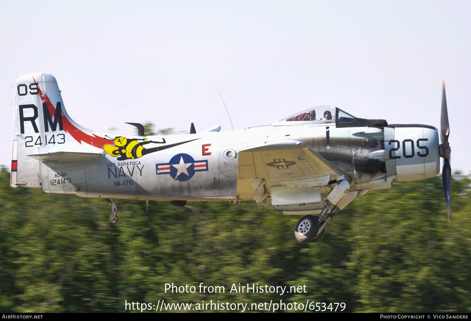Aircraft Photo of F-AZDP / 124143 | Douglas A-1D Skyraider (AD-4N) | USA - Navy | AirHistory.net #653479