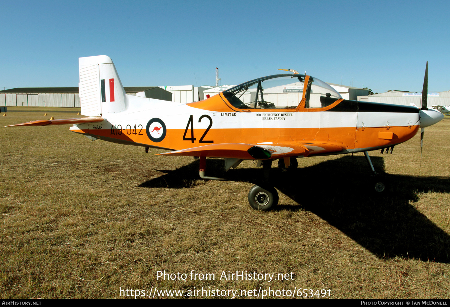 Aircraft Photo of VH-LAH / A19-042 | New Zealand CT-4A Airtrainer | Australia - Air Force | AirHistory.net #653491