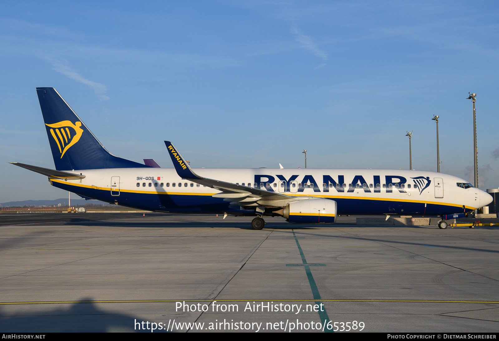 Aircraft Photo of 9H-QDS | Boeing 737-800 | Ryanair | AirHistory.net #653589