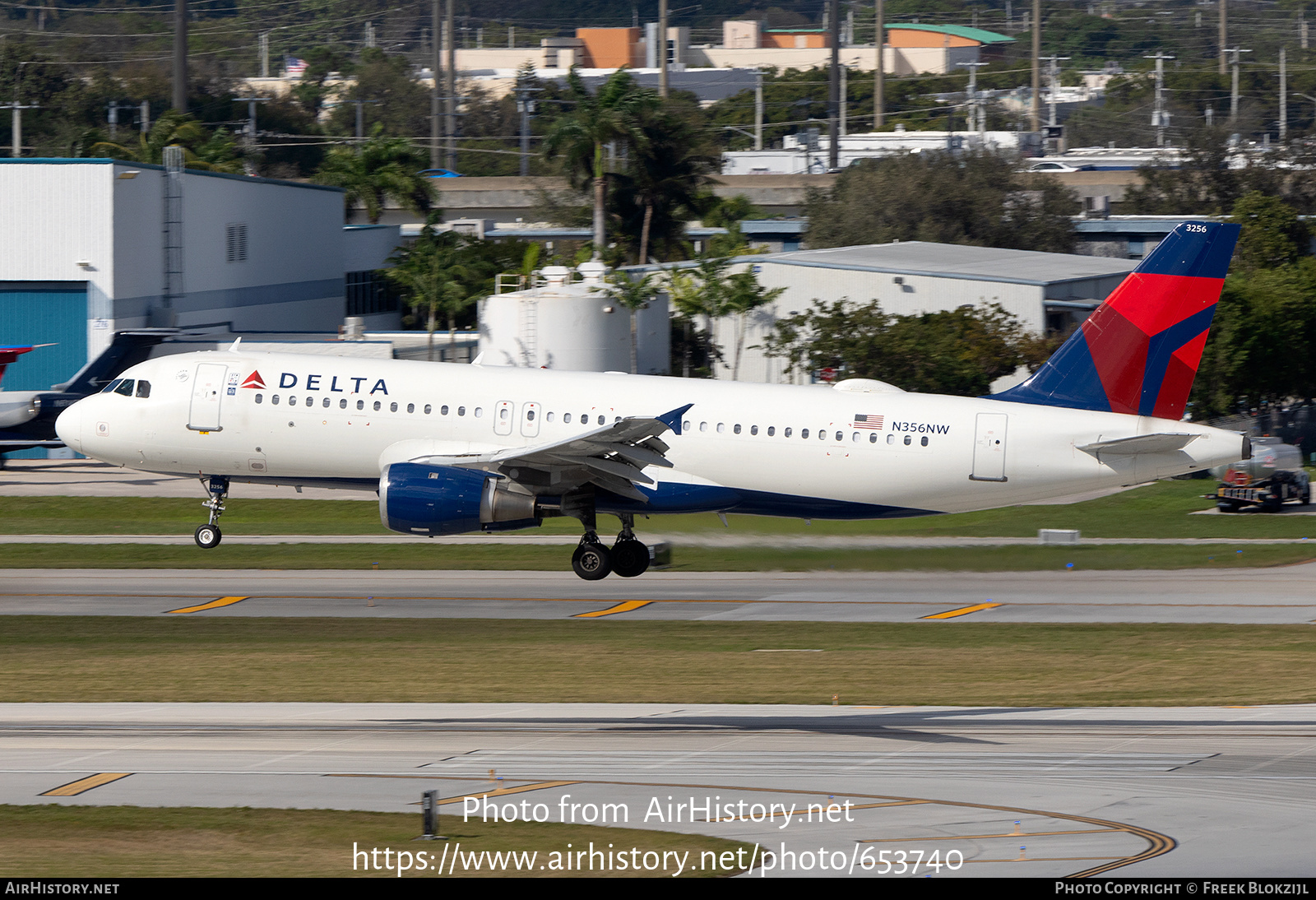 Aircraft Photo of N356NW | Airbus A320-212 | Delta Air Lines | AirHistory.net #653740