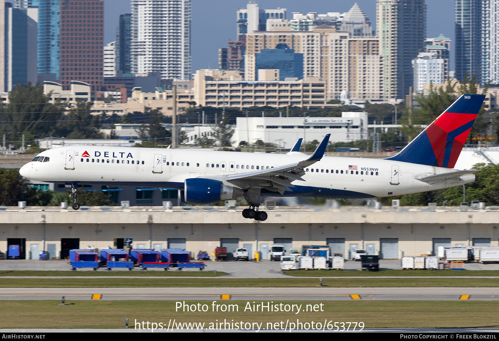 Aircraft Photo of N553NW | Boeing 757-251 | Delta Air Lines | AirHistory.net #653779