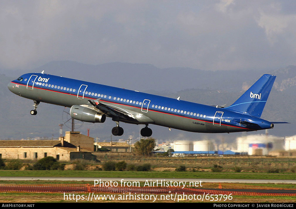 Aircraft Photo of G-MIDK | Airbus A321-231 | BMI - British Midland International | AirHistory.net #653796