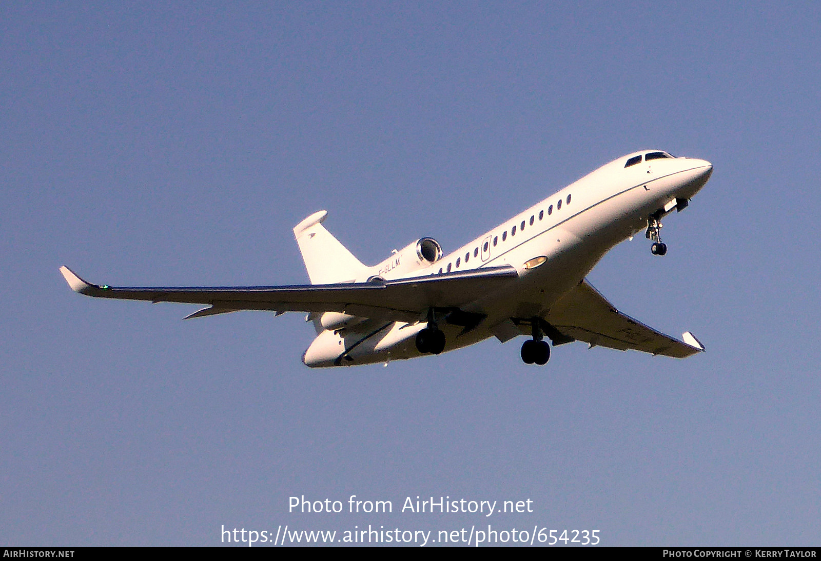 Aircraft Photo of F-GLLM | Dassault Falcon 8X | AirHistory.net #654235