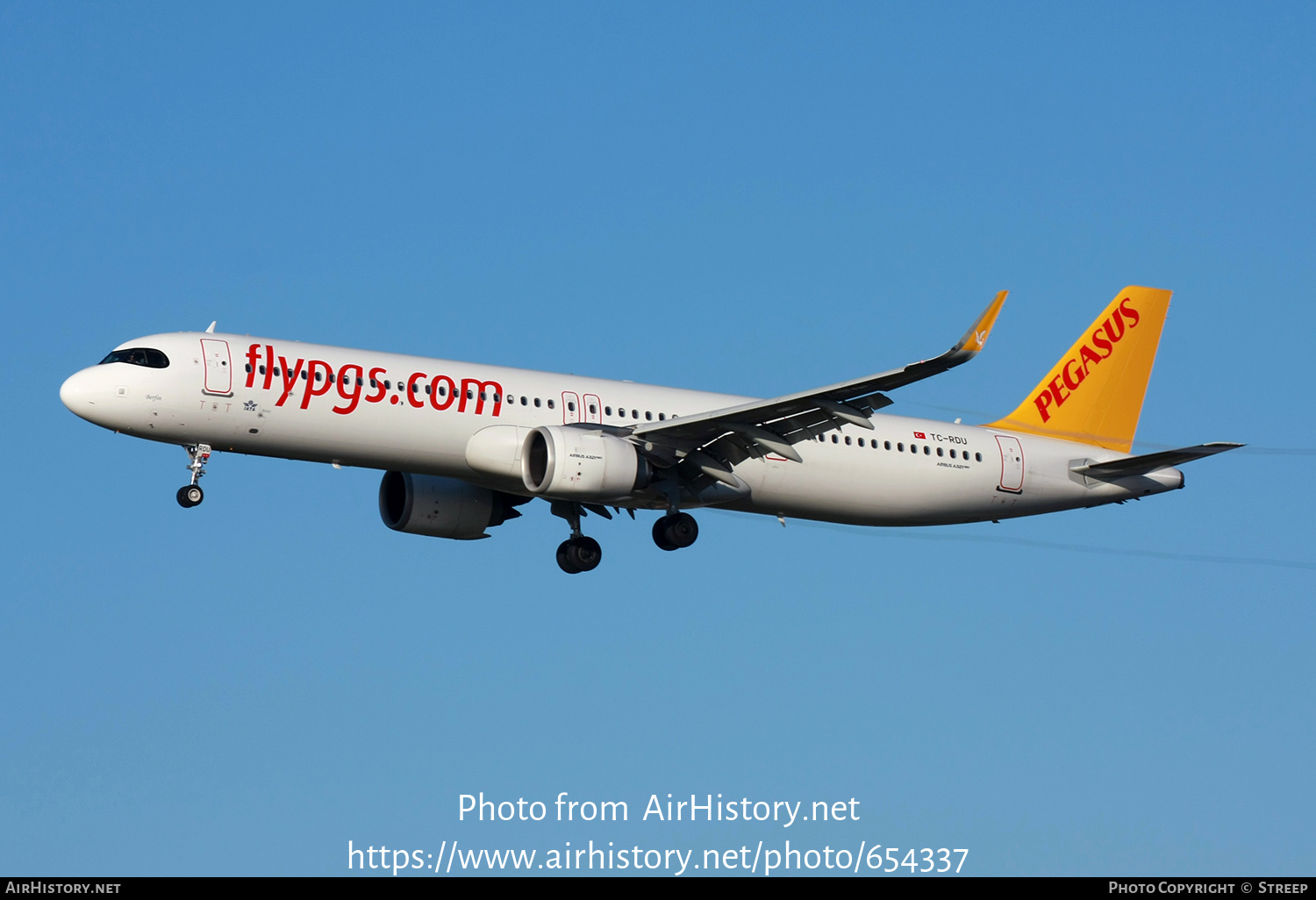 Aircraft Photo of TC-RDU | Airbus A321-251NX | Pegasus Airlines | AirHistory.net #654337