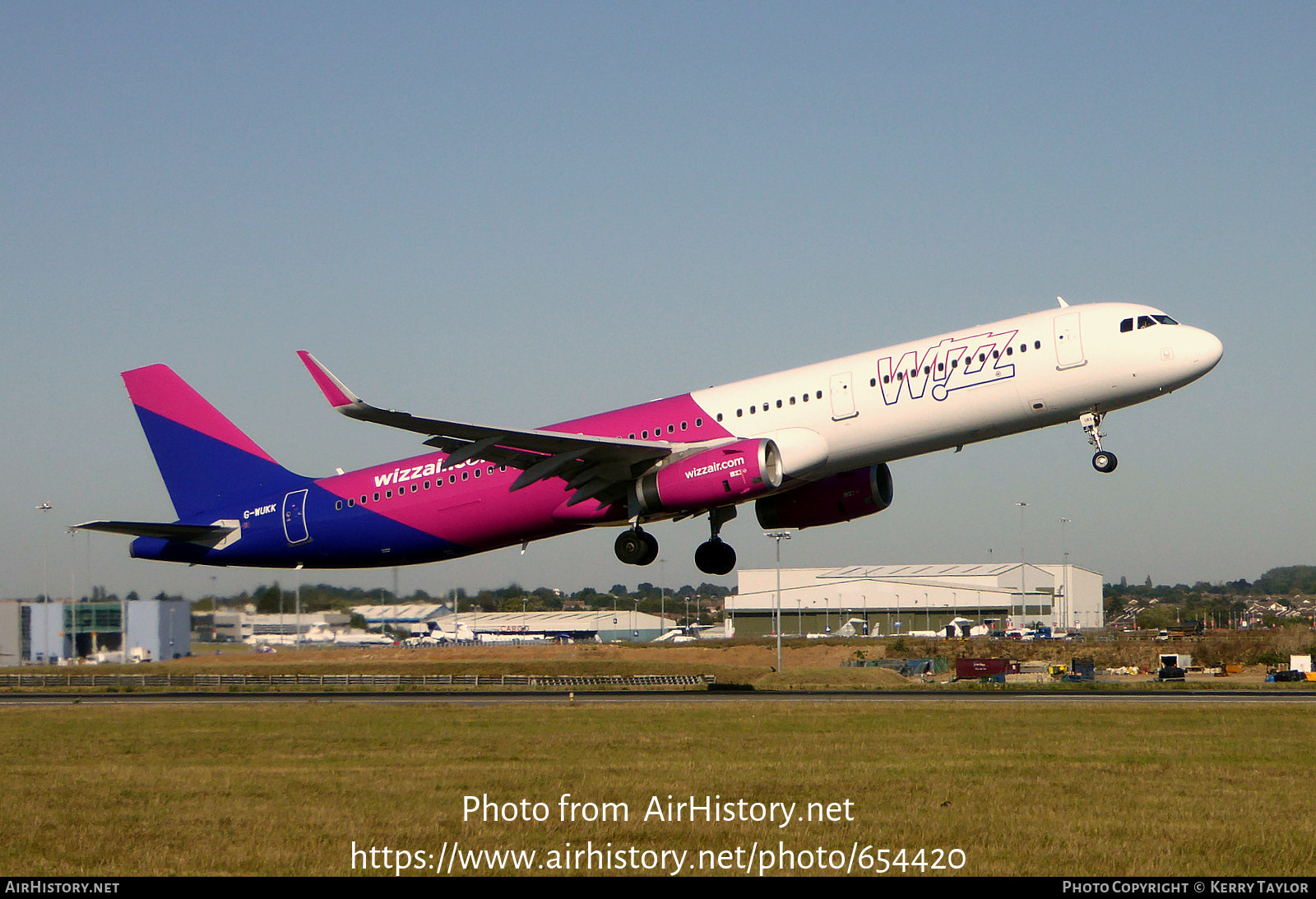 Aircraft Photo of G-WUKK | Airbus A321-231 | Wizz Air | AirHistory.net #654420