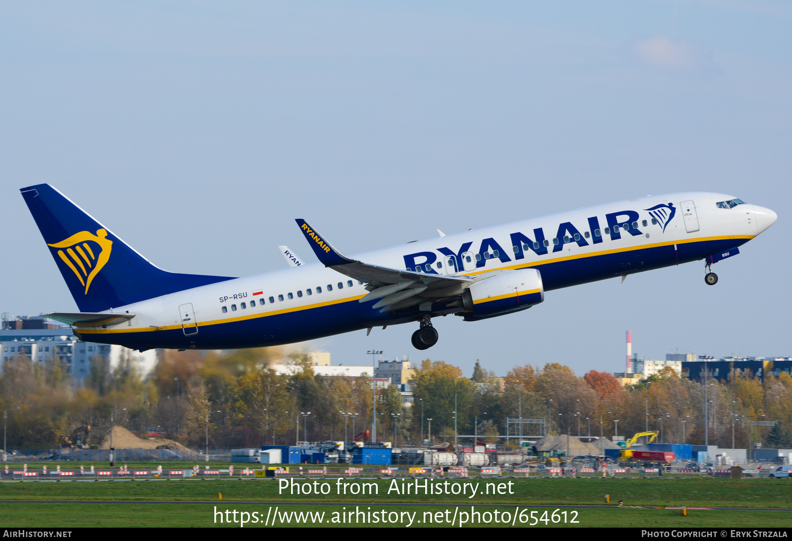 Aircraft Photo of SP-RSU | Boeing 737-800 | Ryanair | AirHistory.net #654612