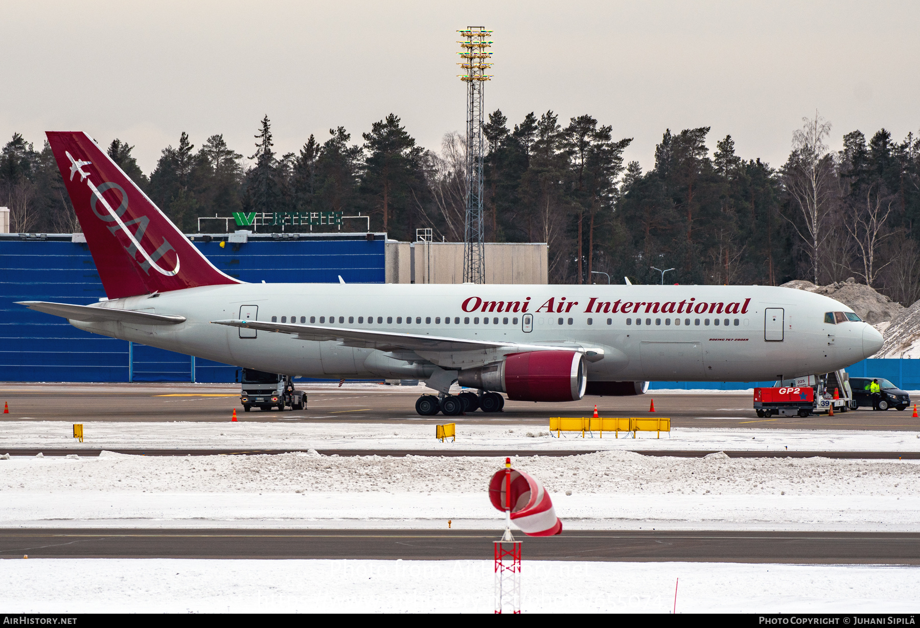 Aircraft Photo of N225AX | Boeing 767-224/ER | Omni Air International - OAI | AirHistory.net #655074