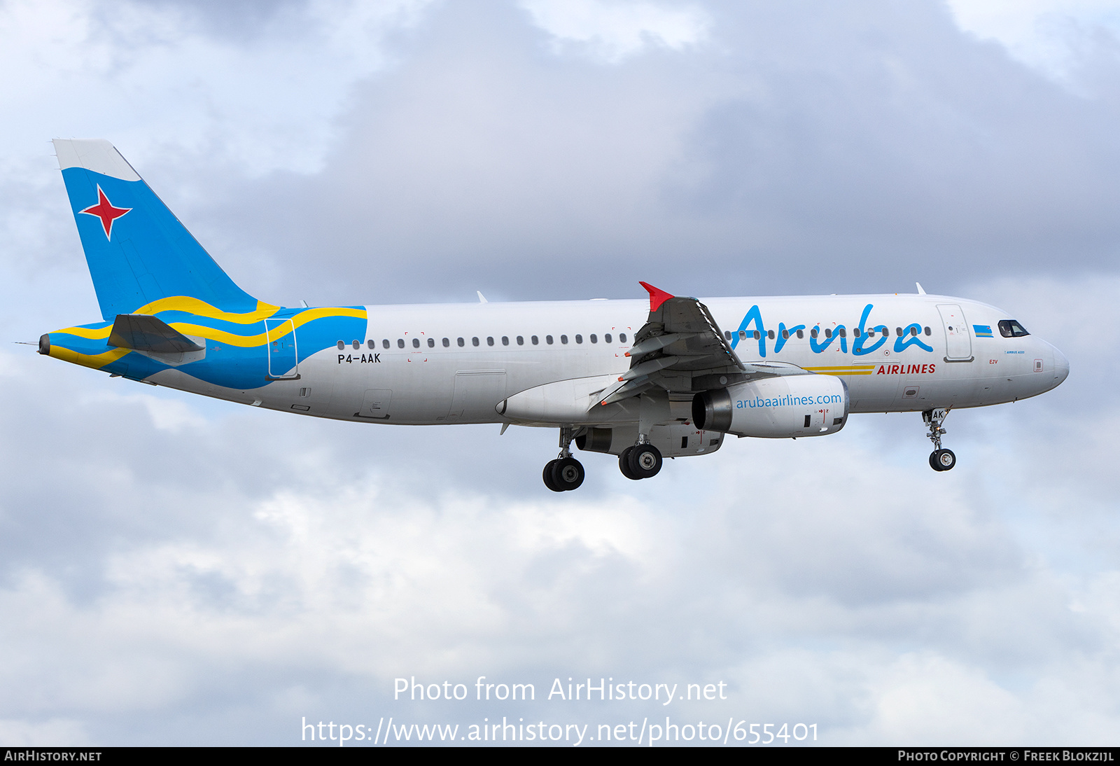 Aircraft Photo of P4-AAK | Airbus A320-232 | Aruba Airlines | AirHistory.net #655401