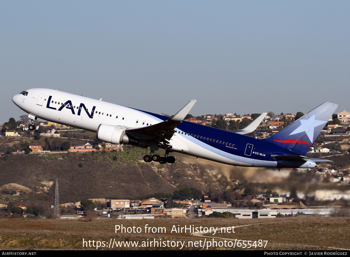 Aircraft Photo of CC-BJA | Boeing 767-316/ER | LAN Airlines - Línea Aérea Nacional | AirHistory.net #655487