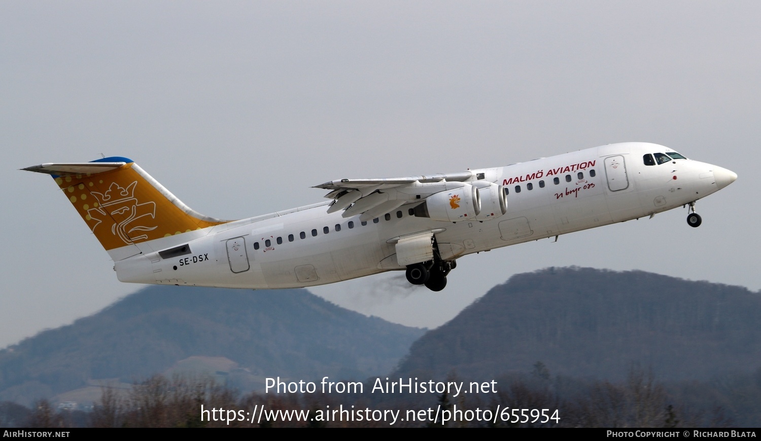 Aircraft Photo of SE-DSX | British Aerospace Avro 146-RJ100 | Malmö Aviation | AirHistory.net #655954