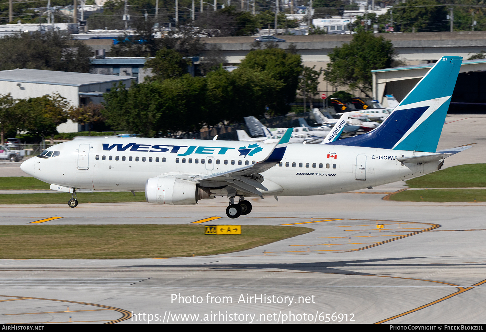 Aircraft Photo of C-GCWJ | Boeing 737-7CT | WestJet | AirHistory.net #656912