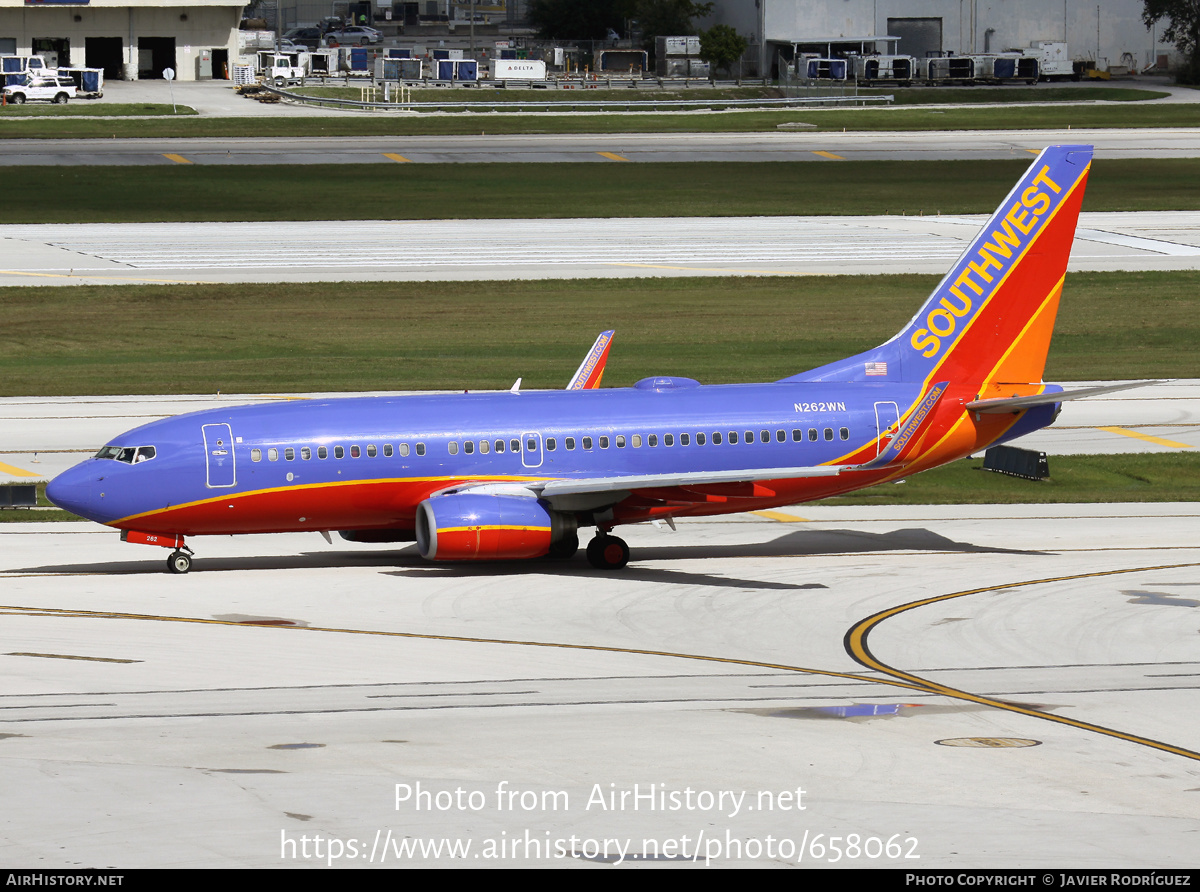 Aircraft Photo of N262WN | Boeing 737-7H4 | Southwest Airlines | AirHistory.net #658062