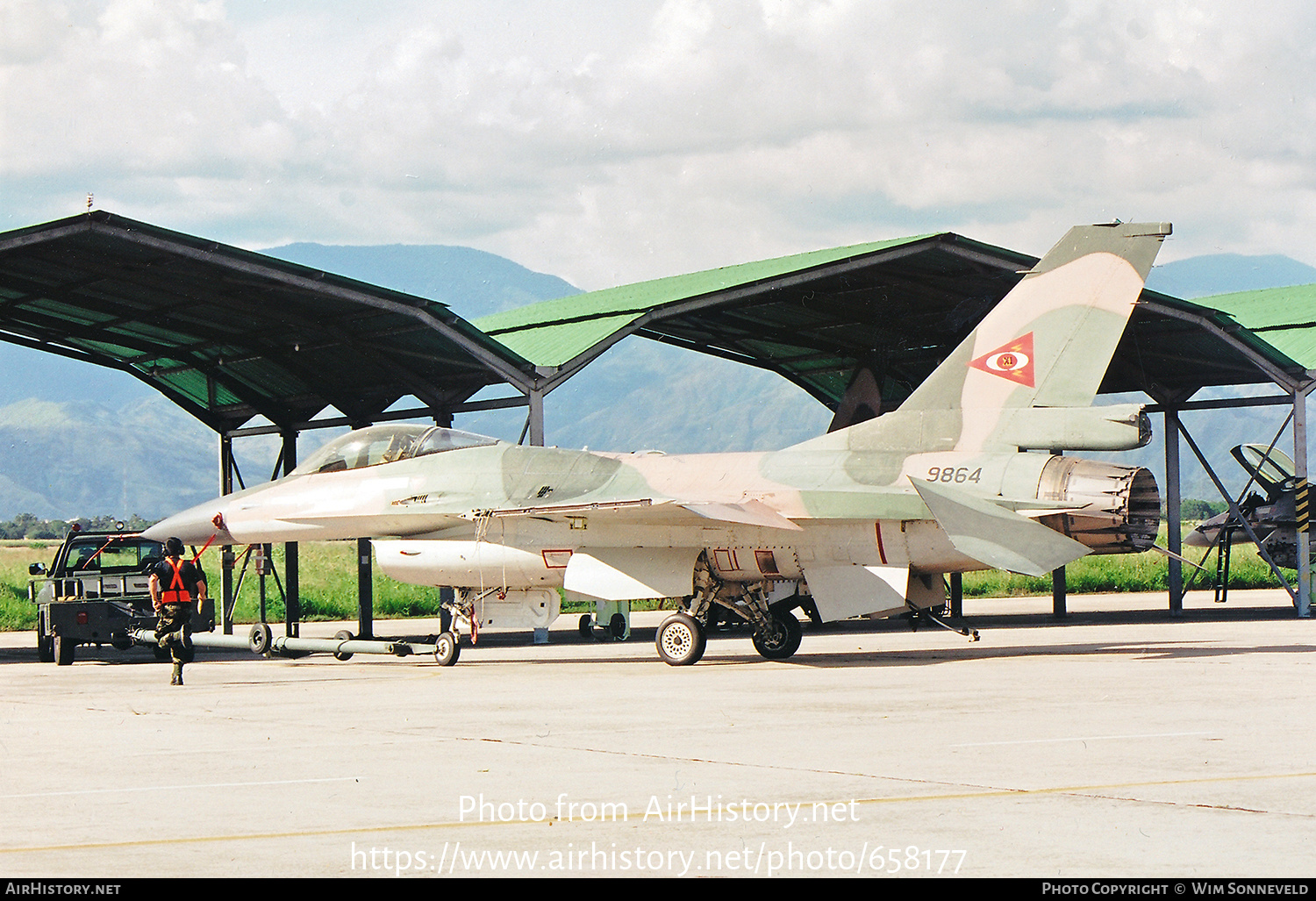 Aircraft Photo of 9864 | General Dynamics F-16A Fighting Falcon | Venezuela - Air Force | AirHistory.net #658177