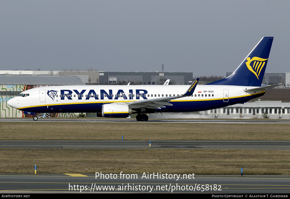 Aircraft Photo of SP-RSS | Boeing 737-8AS | Ryanair | AirHistory.net #658182