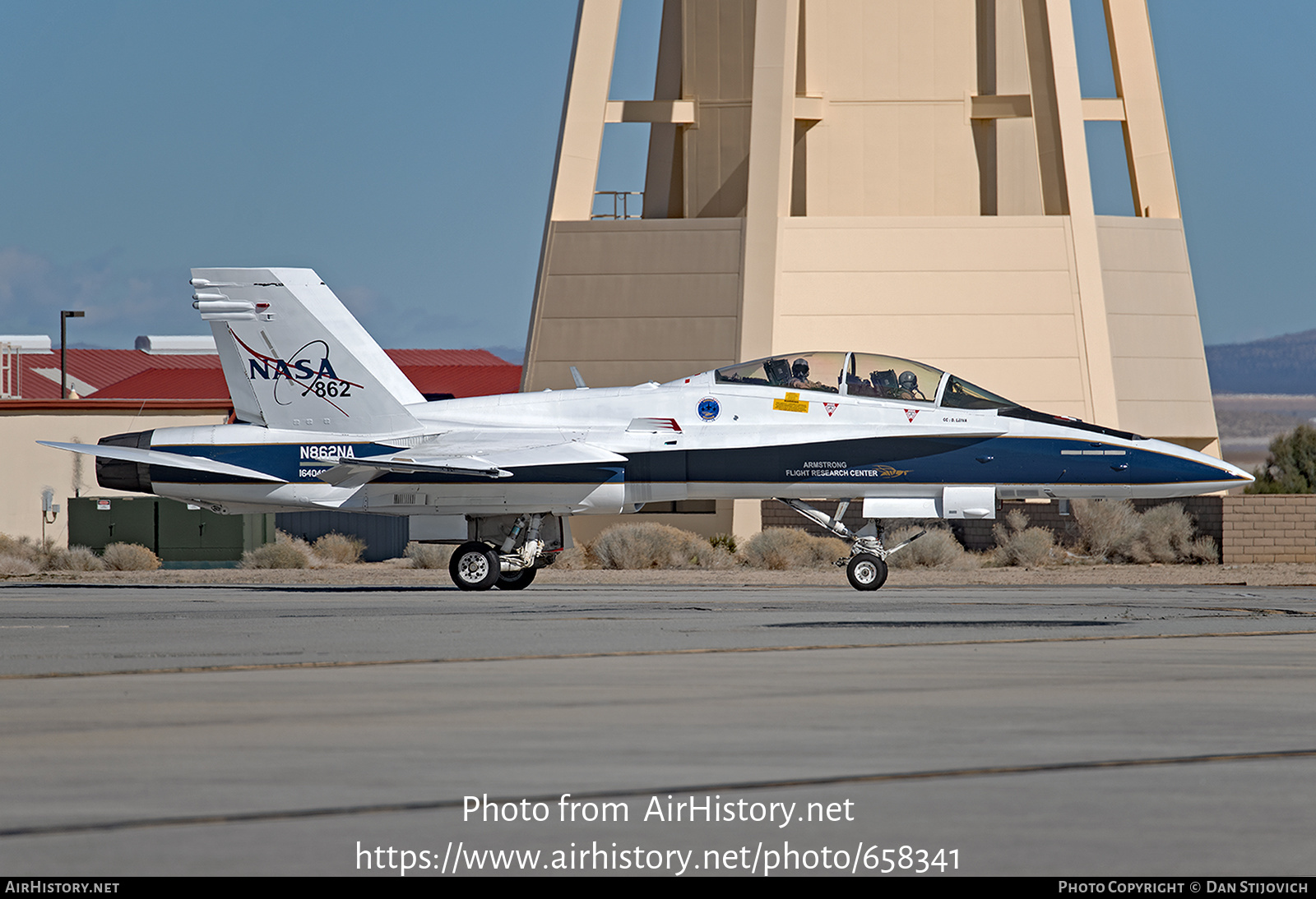 Aircraft Photo of N862NA / 164040 | McDonnell Douglas F/A-18D Hornet | NASA - National Aeronautics and Space Administration | AirHistory.net #658341