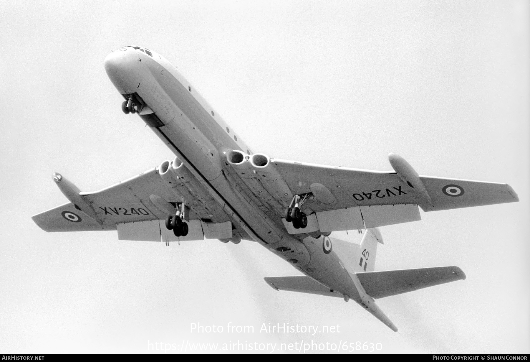 Aircraft Photo of XV240 | Hawker Siddeley HS-801 Nimrod MR.1 | UK - Air Force | AirHistory.net #658630