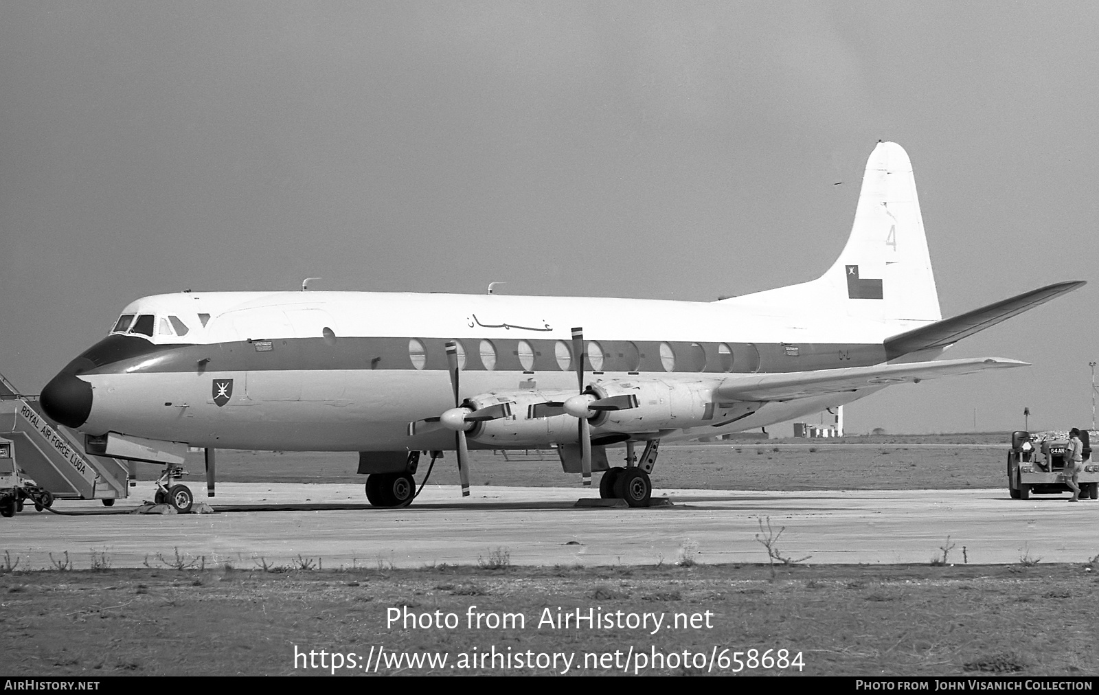 Aircraft Photo of 504 | Vickers 808 Viscount | Oman - Air Force | AirHistory.net #658684