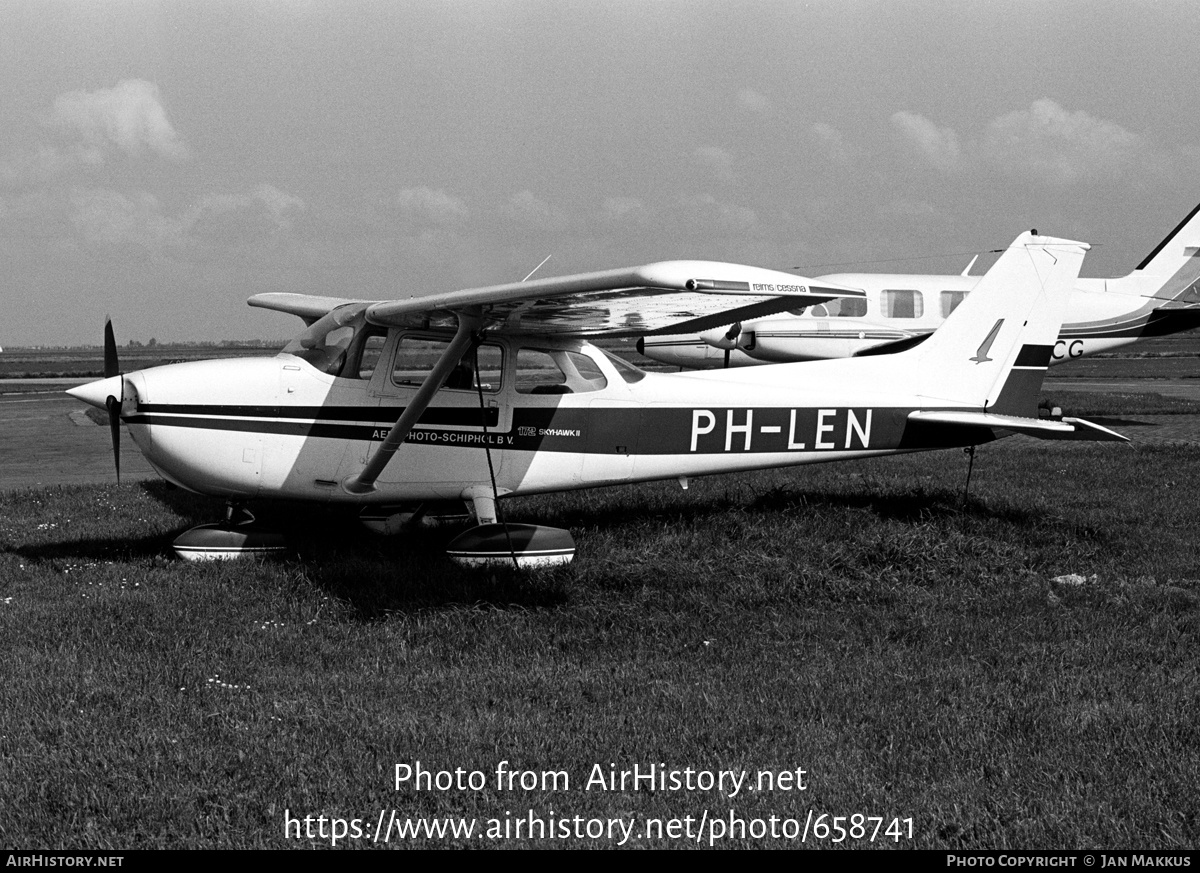 Aircraft Photo of PH-LEN | Reims F172N Skyhawk 100 II | Aerophoto-Schiphol | AirHistory.net #658741