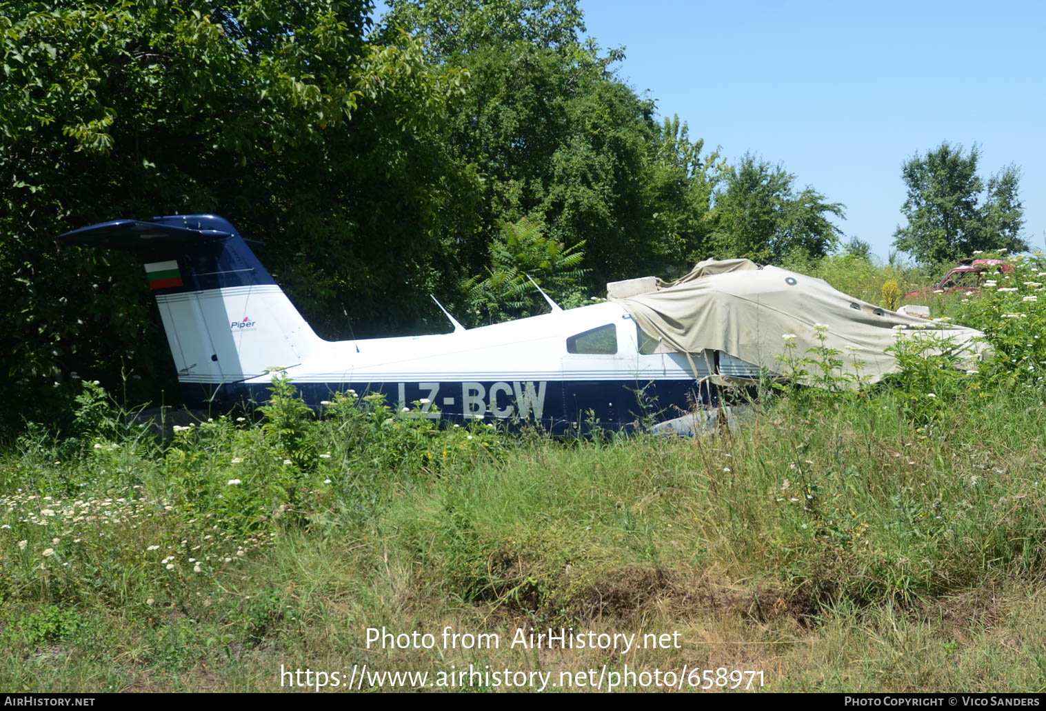 Aircraft Photo of LZ-BCW | Piper PA-44-180 Seminole | AirHistory.net #658971