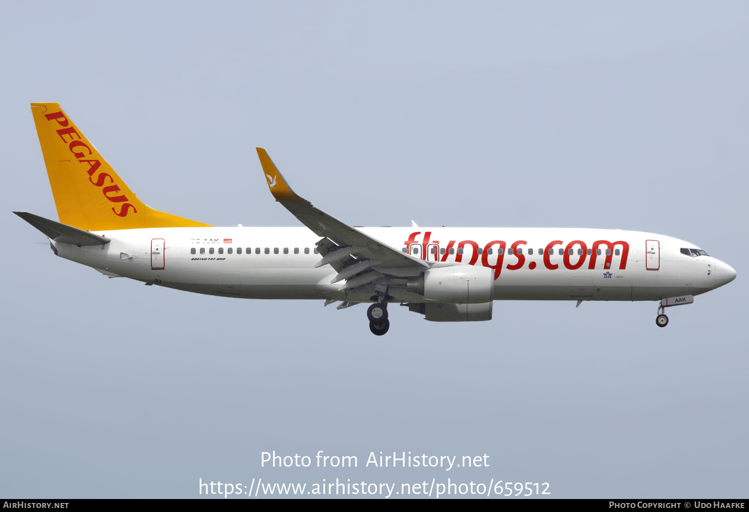 Aircraft Photo of TC-AAK | Boeing 737-8FH | Pegasus Airlines | AirHistory.net #659512