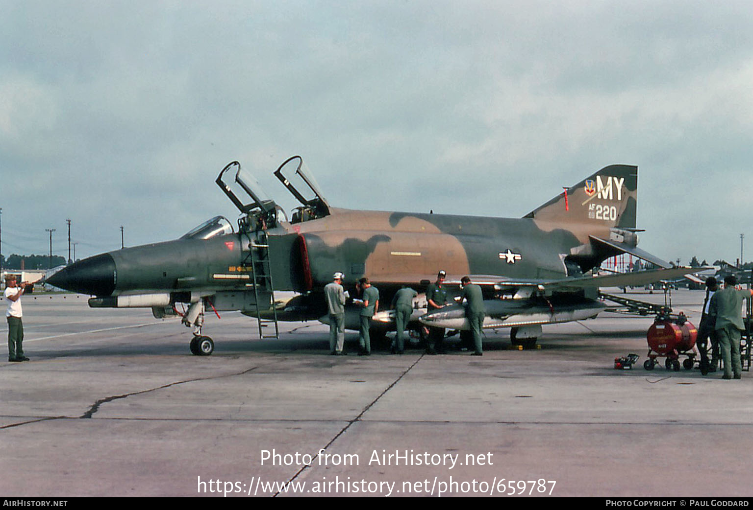 Aircraft Photo of 69-7220 / AF69-220 | McDonnell Douglas F-4E Phantom II | USA - Air Force | AirHistory.net #659787