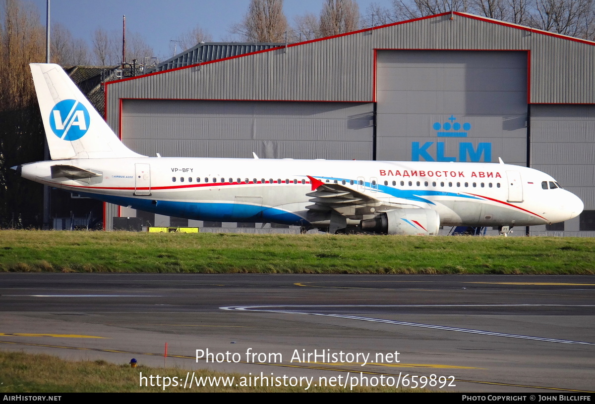 Aircraft Photo of VP-BFY | Airbus A320-214 | Vladivostok Air | AirHistory.net #659892