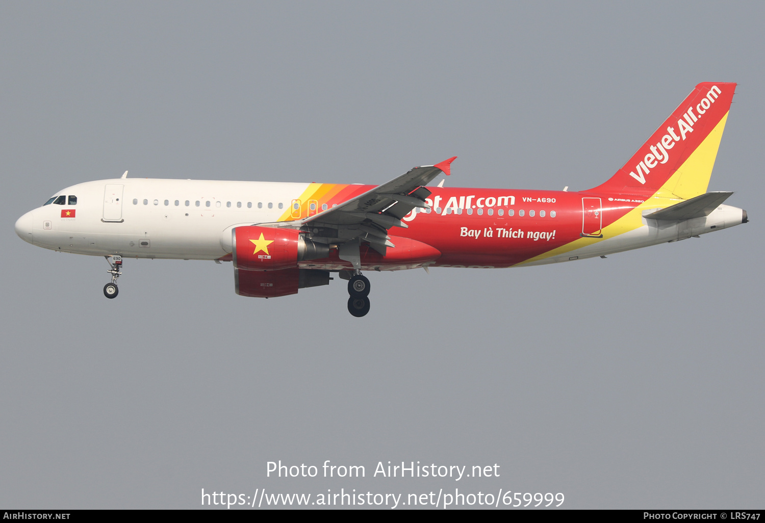 Aircraft Photo of VN-A690 | Airbus A320-214 | VietJet Air | AirHistory.net #659999