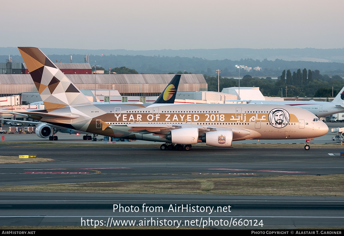 Aircraft Photo of A6-APH | Airbus A380-861 | Etihad Airways | AirHistory.net #660124