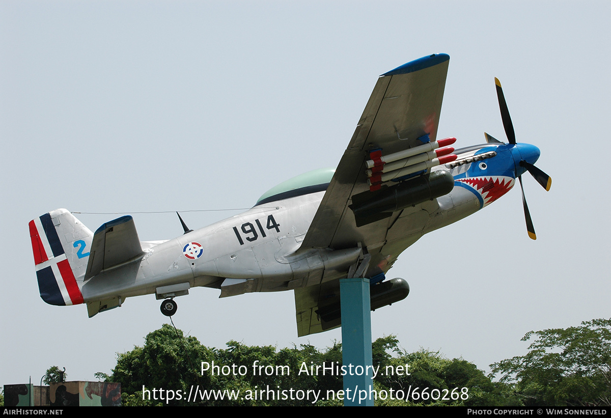 Aircraft Photo of 1914 | North American P-51D Mustang | Dominican Republic - Air Force | AirHistory.net #660268