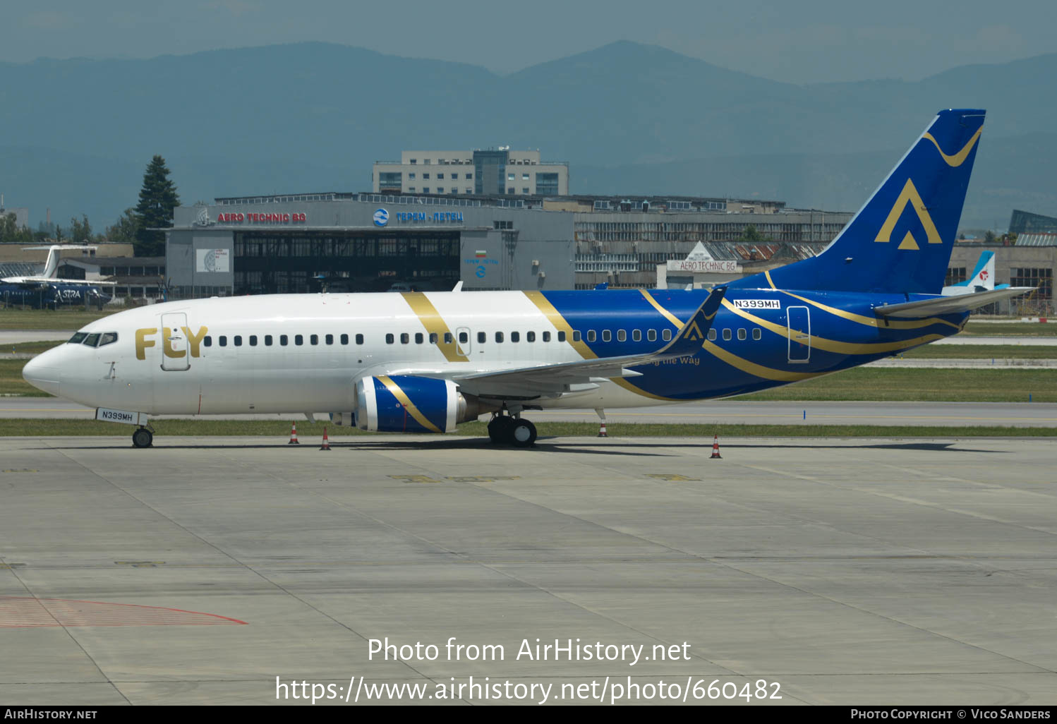 Aircraft Photo of N399MH | Boeing 737-3H4 | FlyAman | AirHistory.net #660482