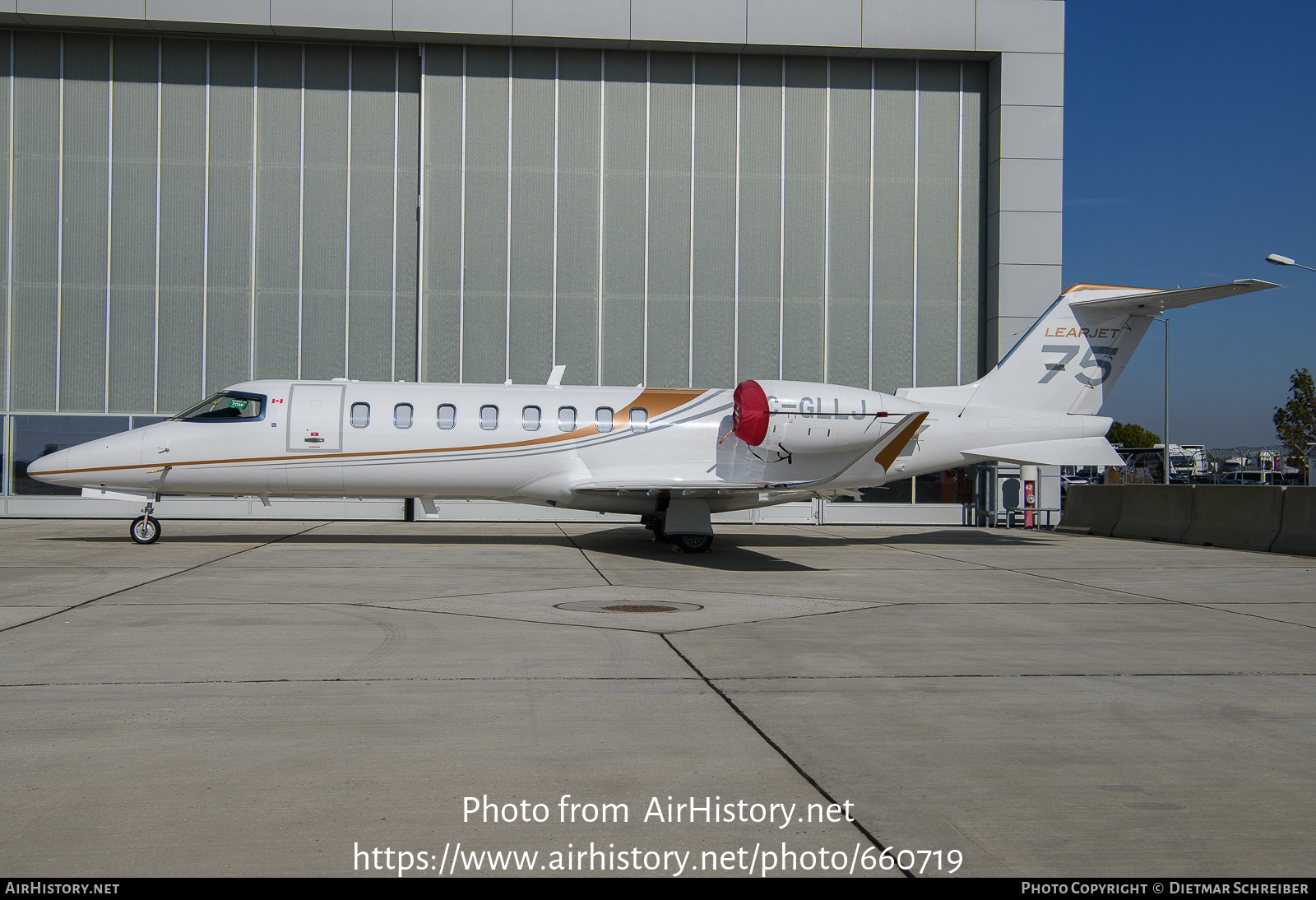 Aircraft Photo of C-GLLJ | Learjet 75 | AirHistory.net #660719